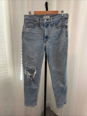 Madewell Light Blue Boyfriend Jeans with Distressed Knee